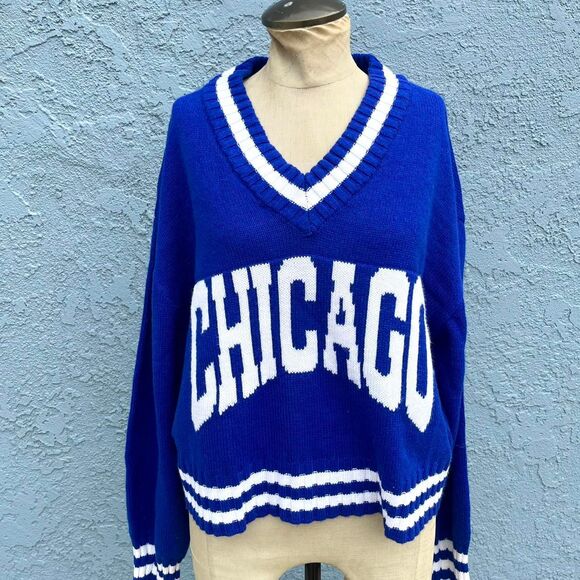 Blue Chicago Sweater Size Medium Classicore Preppy - Picture 2 of 7